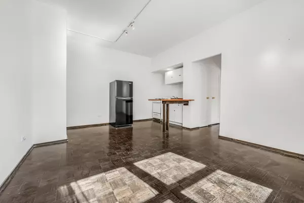 Manhattan, NY 10040,263 Bennett Avenue #1C