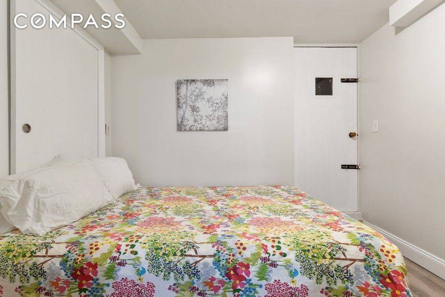 Brooklyn, NY 11211,673 Metropolitan Avenue #B