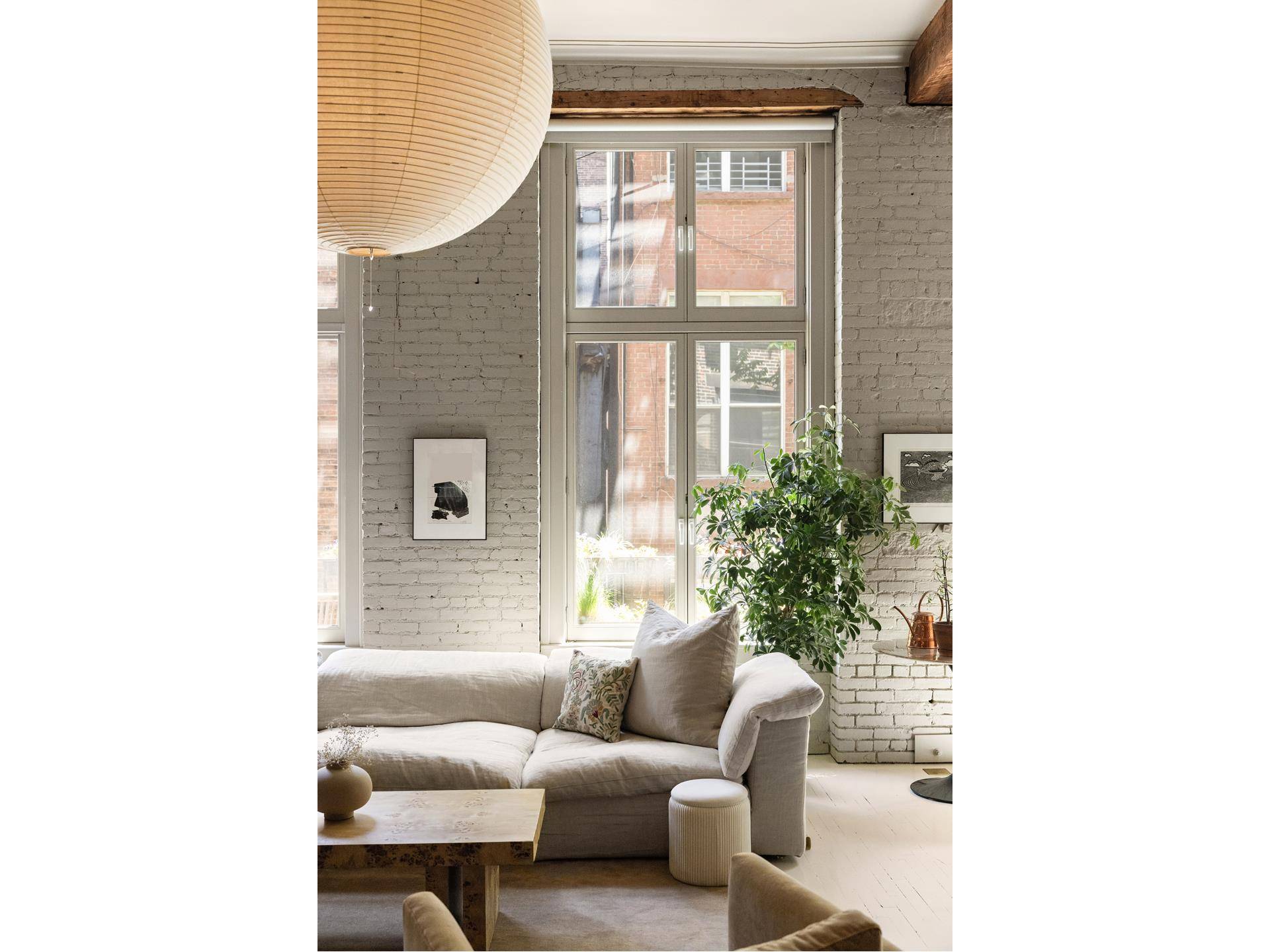 Manhattan, NY 10012,132 GREENE Street #3R