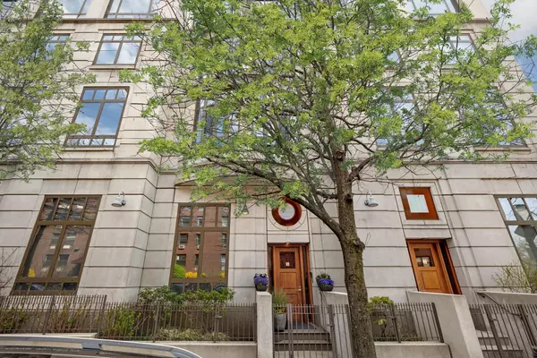 1 MORTON Square #TH3, Manhattan, NY 10014