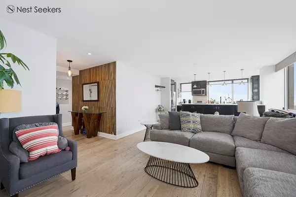 Manhattan, NY 10128,215-217 E 96th Street #PH-H