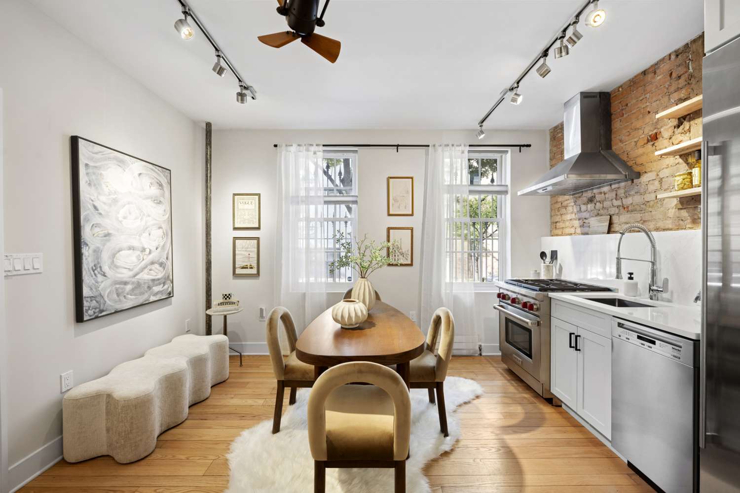 Manhattan, NY 10014,197 W HOUSTON Street