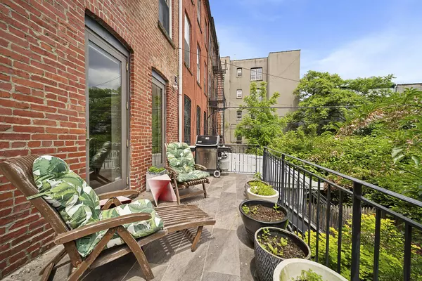 Brooklyn, NY 11233,301 Stuyvesant Avenue