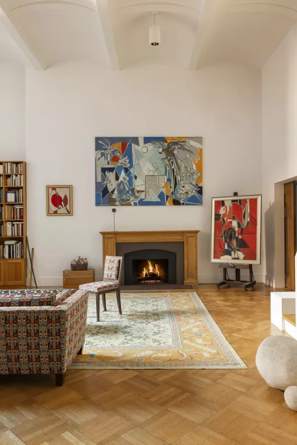 Manhattan, NY 10023,27 W 67TH Street #2FE