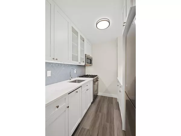 Manhattan, NY 10028,345 E 81ST Street #11D