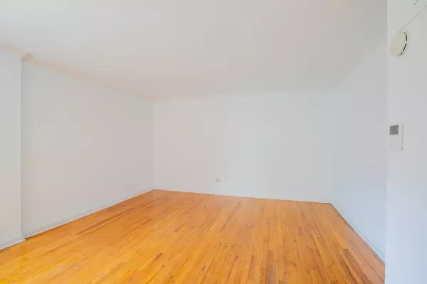 Manhattan, NY 10040,259 Bennett Avenue #5H