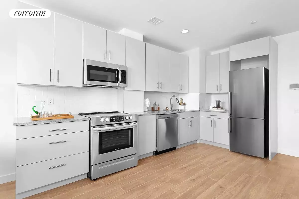 Brooklyn, NY 11206,912 BROADWAY #5E