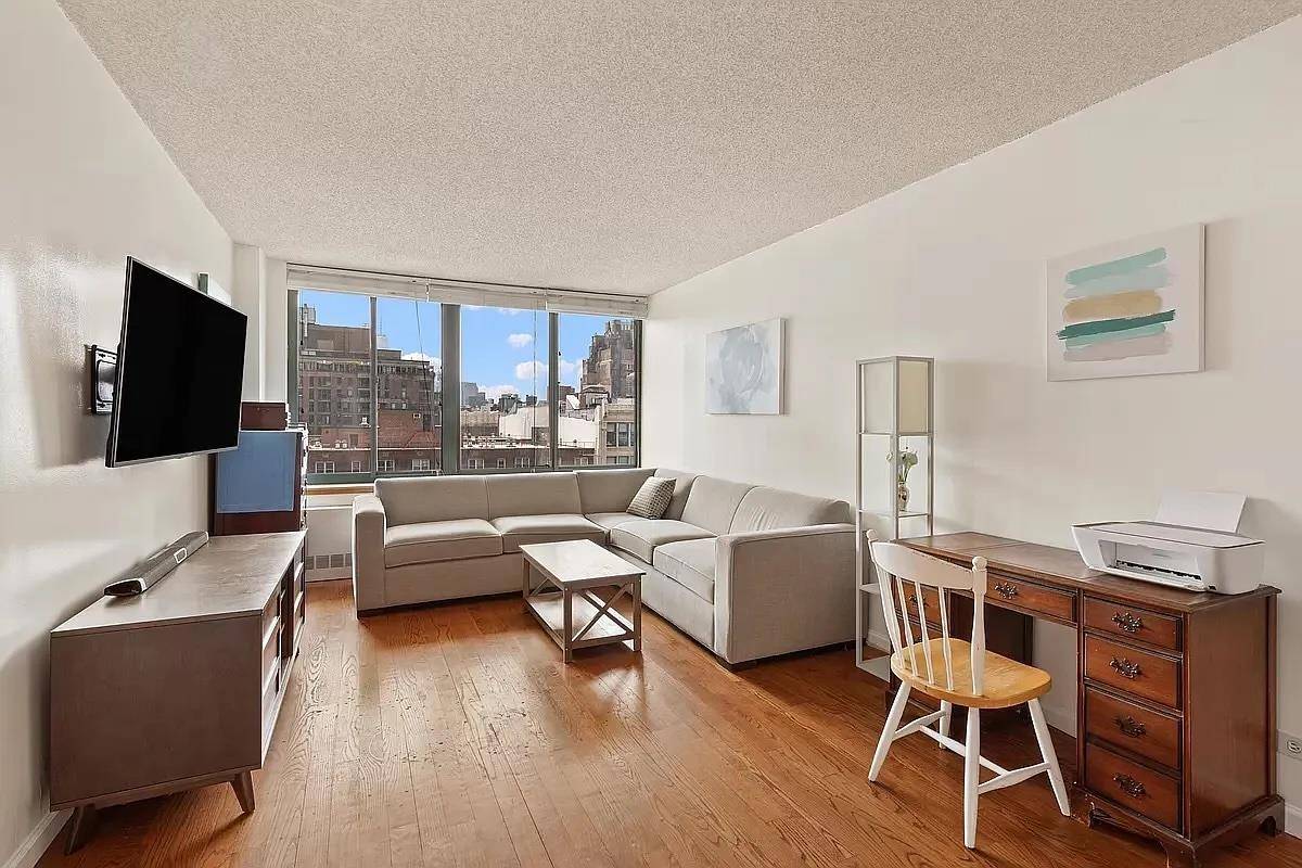 22 W 15TH Street #7A, Manhattan, NY 10011