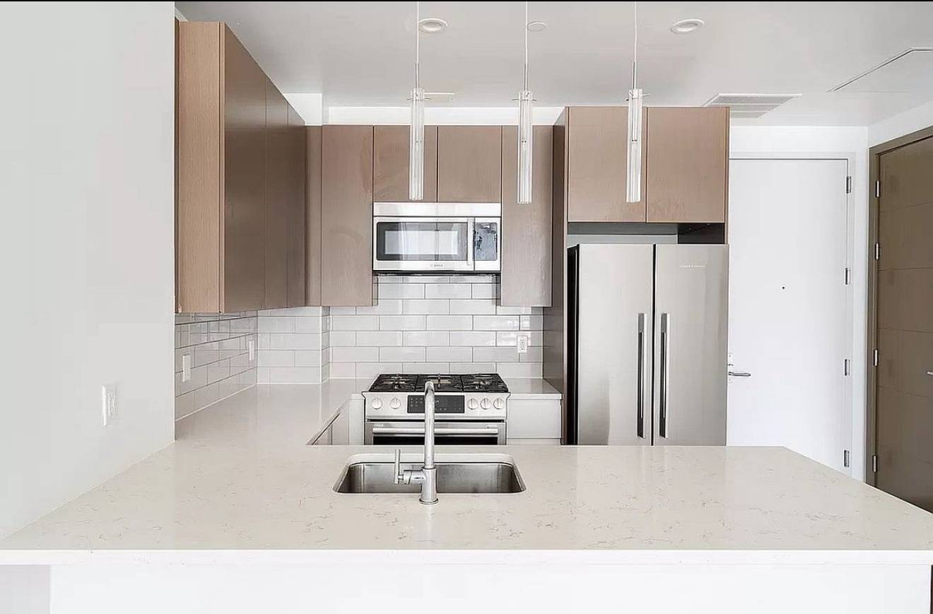 Queens, NY 11101,27-17 42nd Road #14-B
