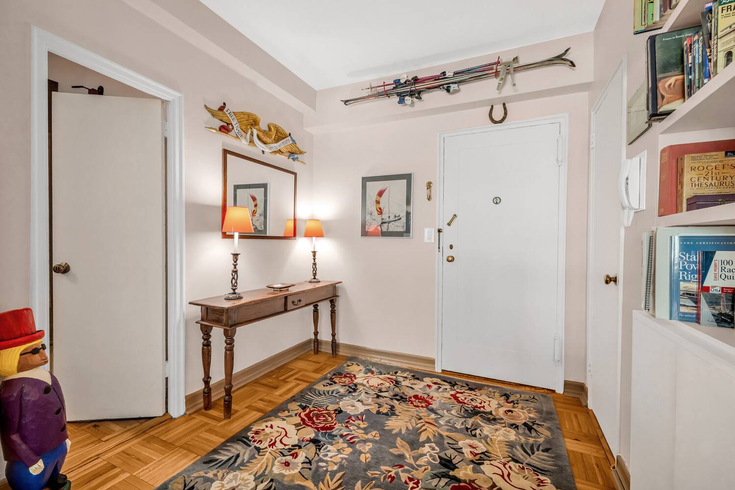 Manhattan, NY 10075,215 E 79TH Street #7E