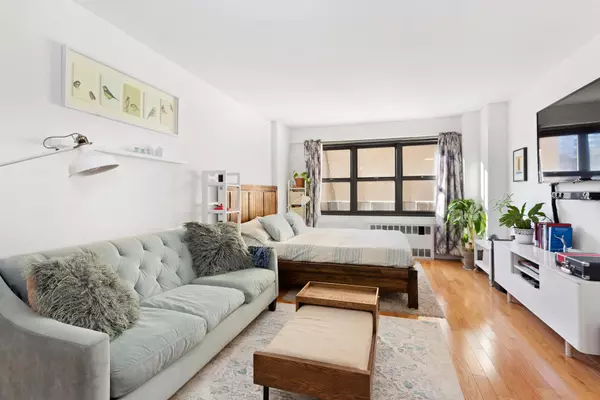 240 E 76TH Street #3W, Manhattan, NY 10021