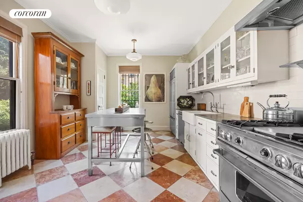 Brooklyn, NY 11225,137 MAPLE Street