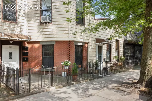18 Russell Street, Brooklyn, NY 11222