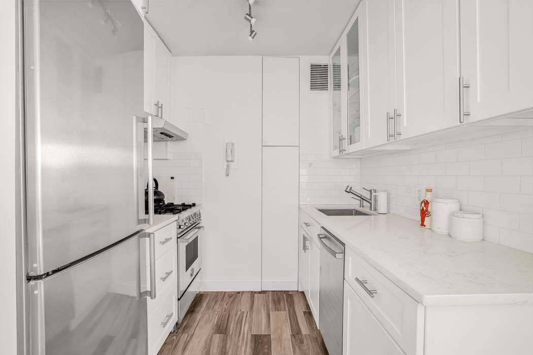 Manhattan, NY 10011,175 W 13th Street #17E