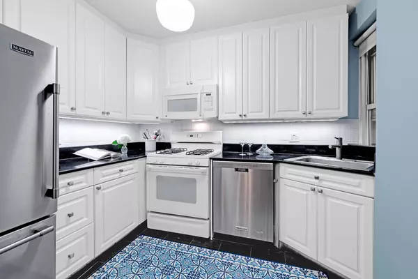 Manhattan, NY 10022,424 E 52ND Street #3A