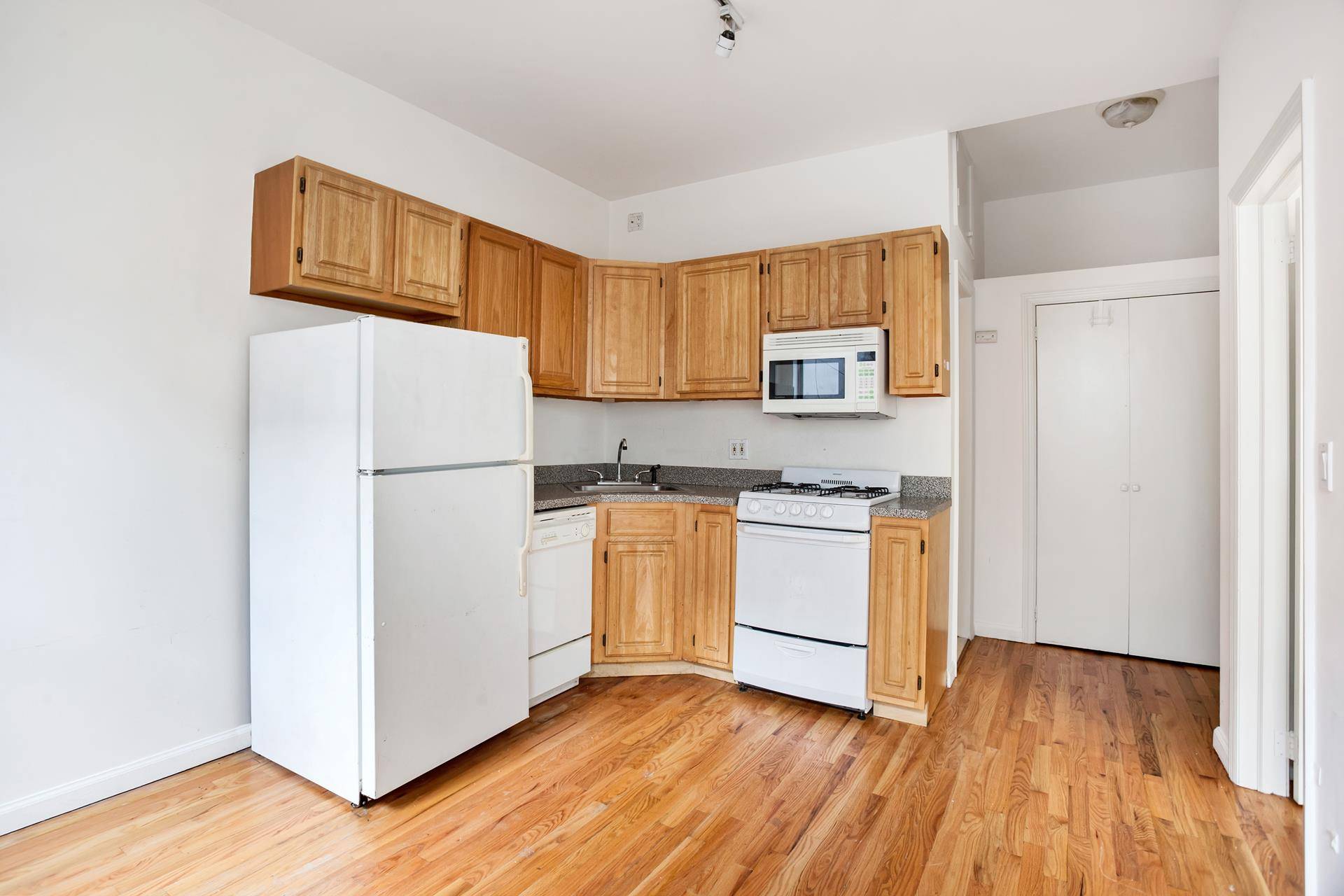 Brooklyn, NY 11215,259 4TH Avenue #2FR