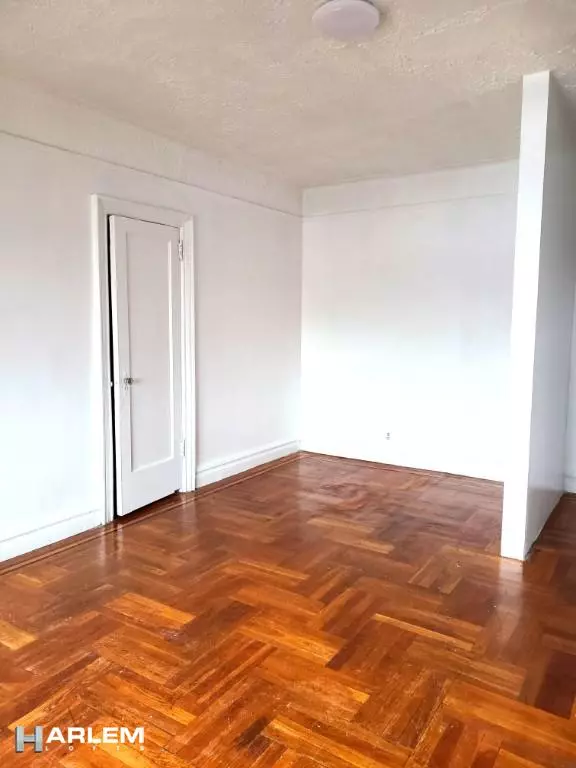 Bronx, NY 10463,1201 Shakespeare Avenue #9D