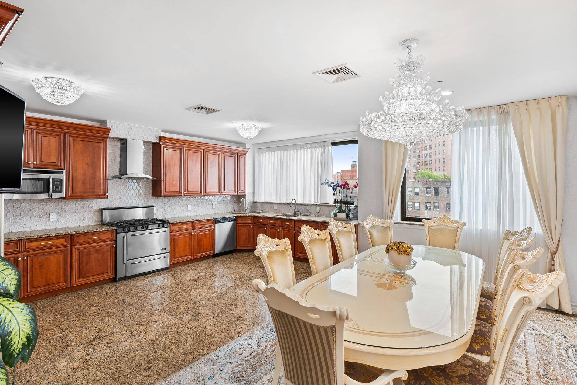Queens, NY 11374,99-31 66th Avenue #7-B