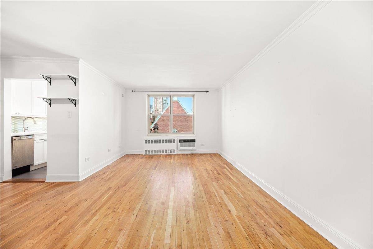 Manhattan, NY 10128,309 E 87th Street #7-J