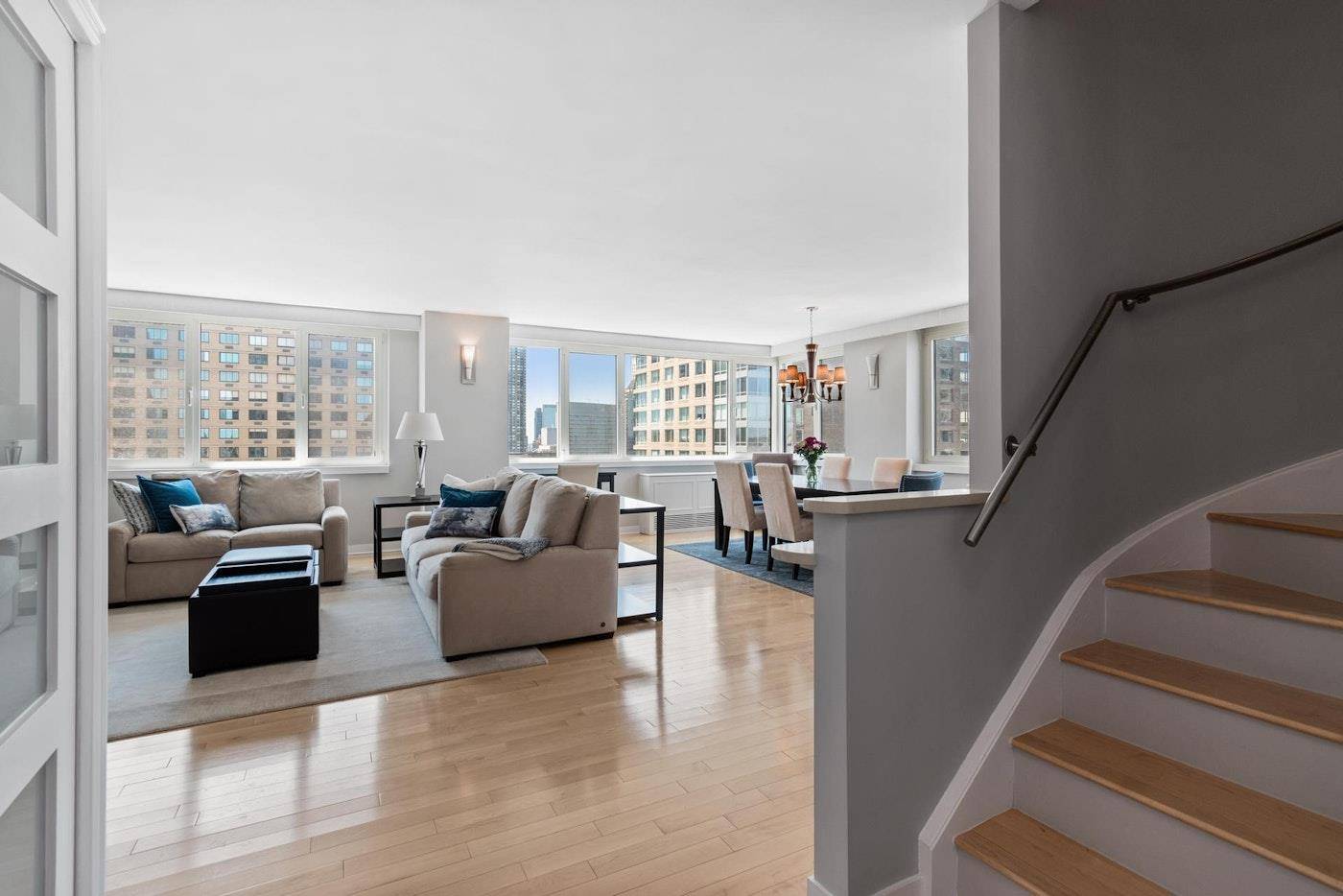 Manhattan, NY 10023,45 W 67TH Street #25D