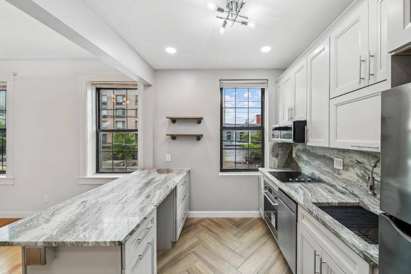 10-43 44th Drive #2, Queens, NY 11101