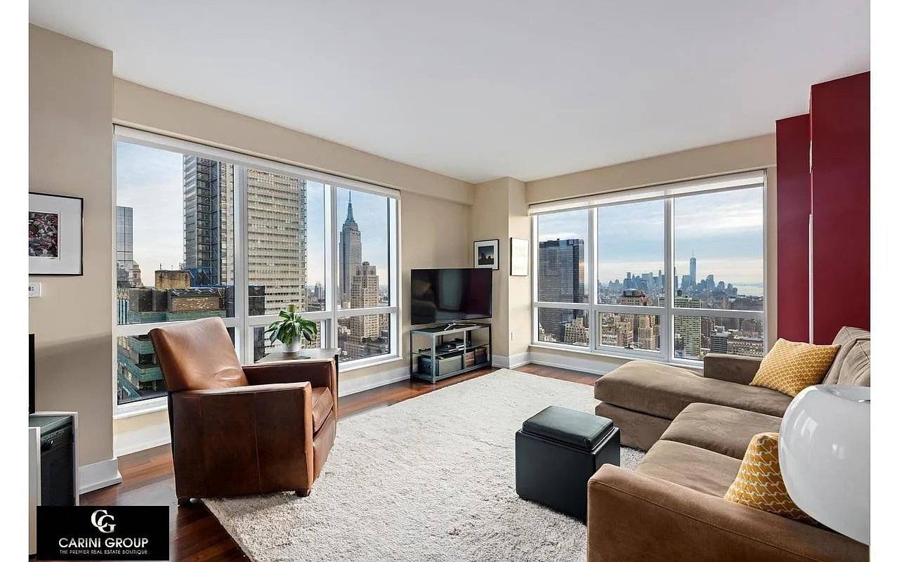 350 W 42nd Street #46E, Manhattan, NY 10036