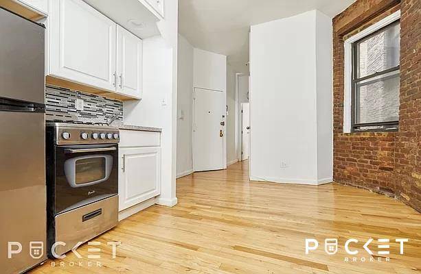 Manhattan, NY 10009,516 E 12th Street #3
