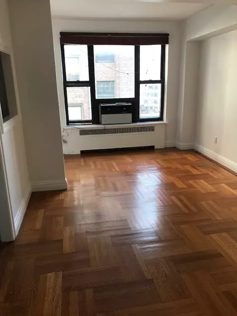 Manhattan, NY 10128,111 E 88TH Street #10E