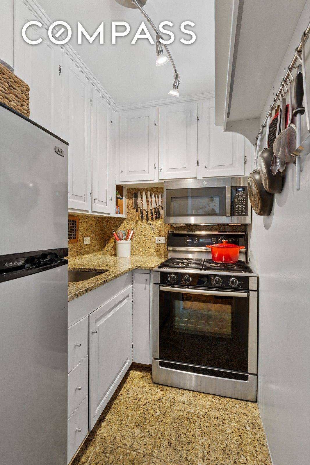 Manhattan, NY 10010,301 E 22nd Street #11U