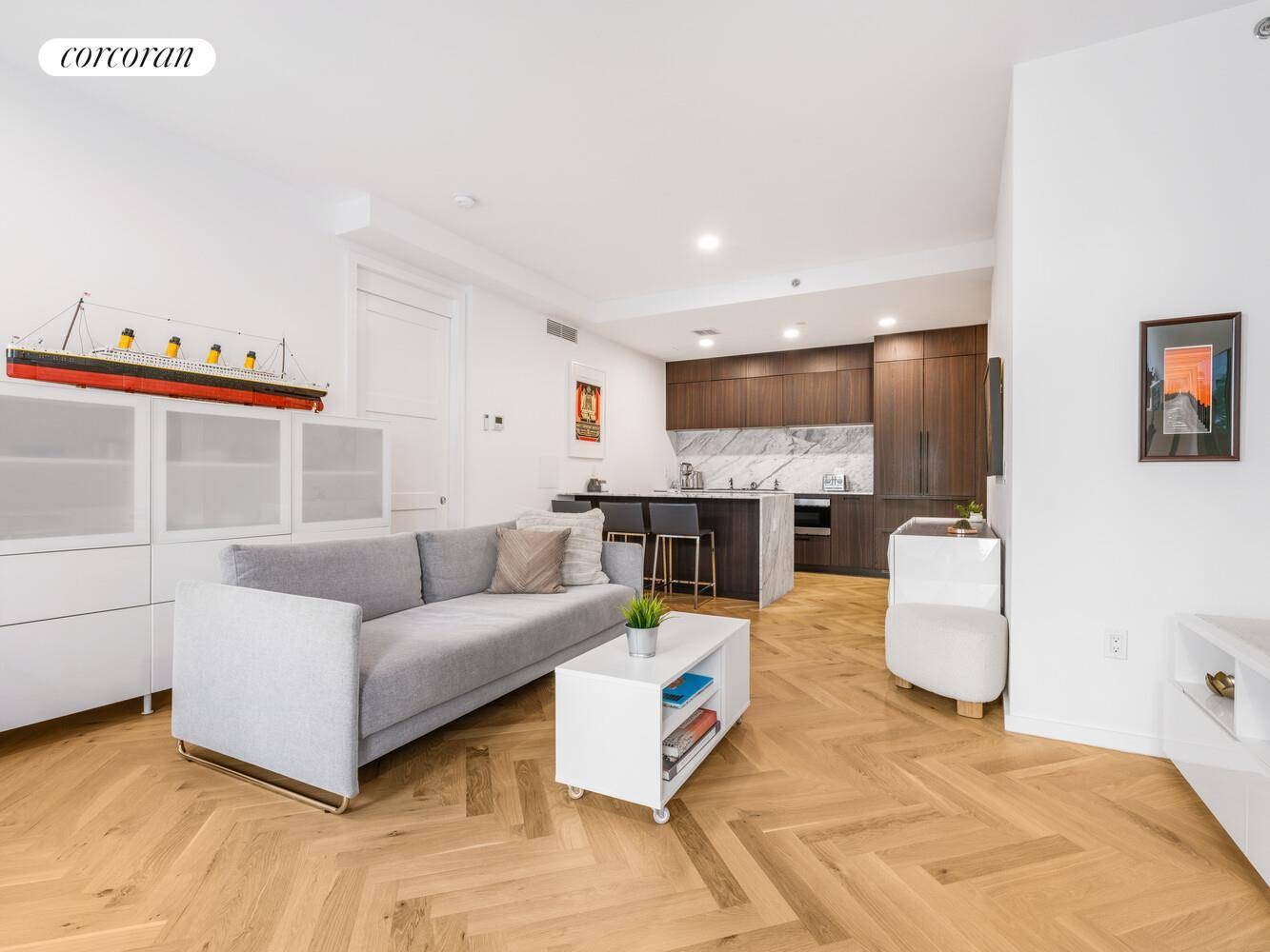 805 WASHINGTON Avenue #2D, Brooklyn, NY 11238