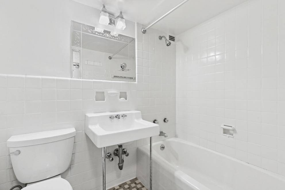 Manhattan, NY 10065,210 E 63rd Street #2-B