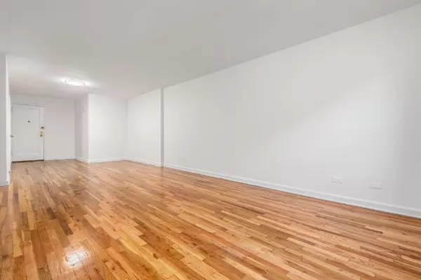 Queens, NY 11375,67-30 Clyde Street #3L