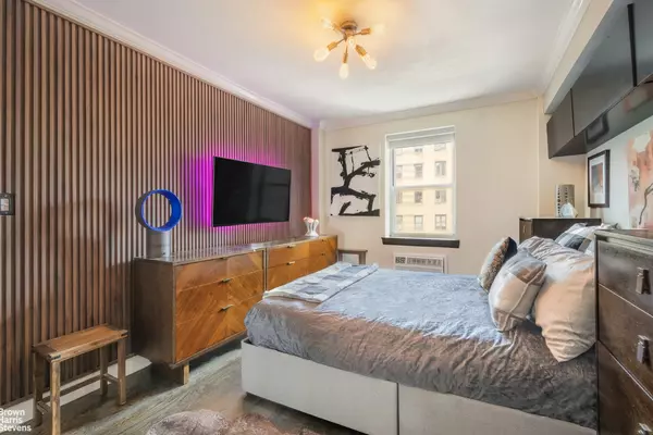 Manhattan, NY 10040,689 FORT WASHINGTON Avenue #3O