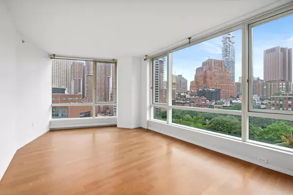 Manhattan, NY 10007,200 CHAMBERS Street #9D