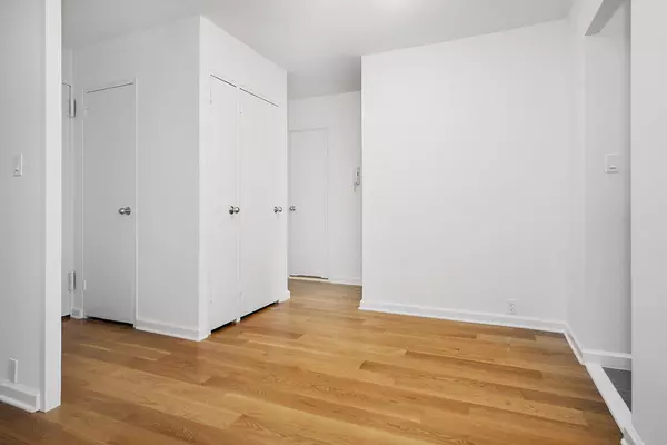 Manhattan, NY 10021,240 E 76th Street #6-J