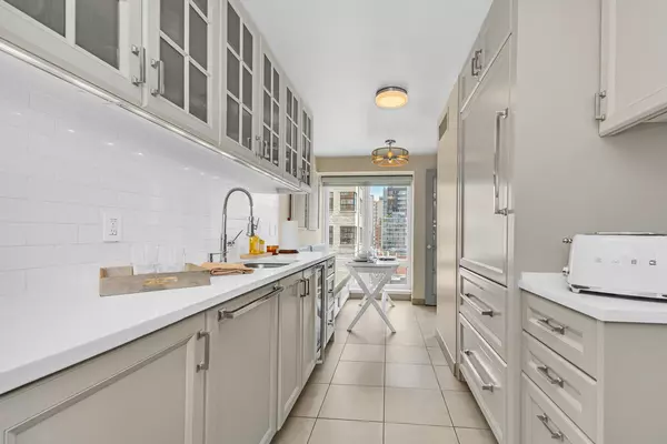 Manhattan, NY 10028,205 E 85TH Street #11L