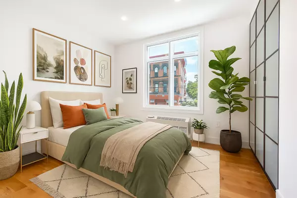 129 Kingsland Avenue #3F, Brooklyn, NY 11222