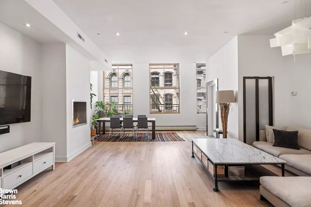 Manhattan, NY 10013,461 BROOME Street #4THFLOOR