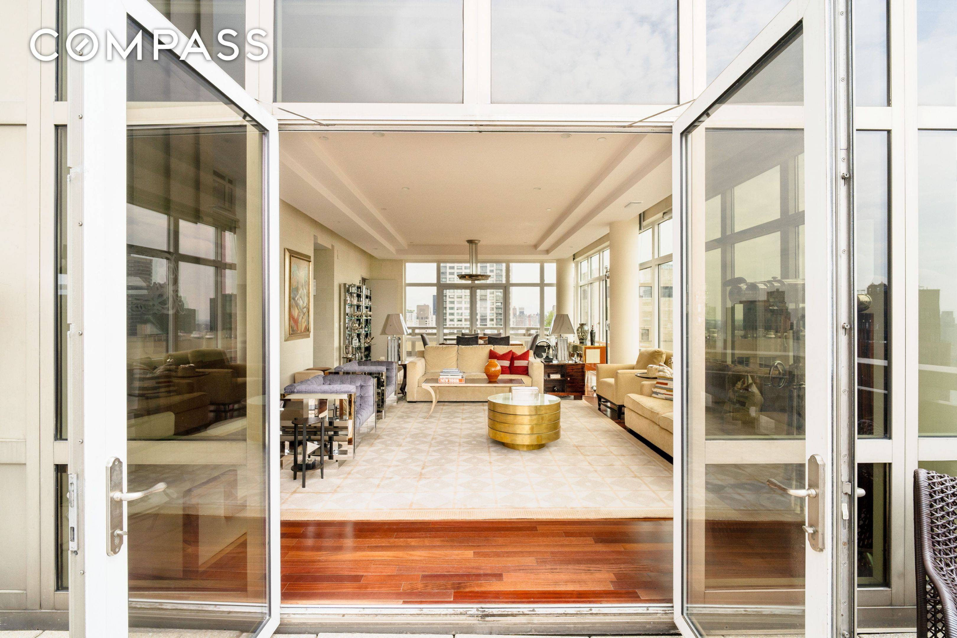 Manhattan, NY 10022,300 E 55th Street #PH1C