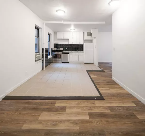 Manhattan, NY 10033,715 W 180th Street #24