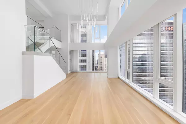 Manhattan, NY 10019,135 W 52ND Street #PH4