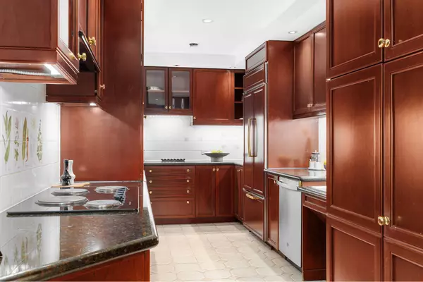 101 CENTRAL Park W #2DE, Manhattan, NY 10023