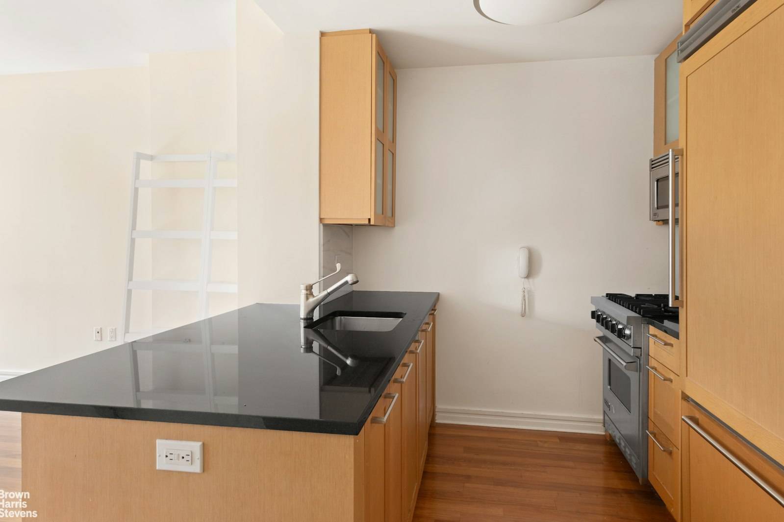 Manhattan, NY 10023,200 W END Avenue #8K