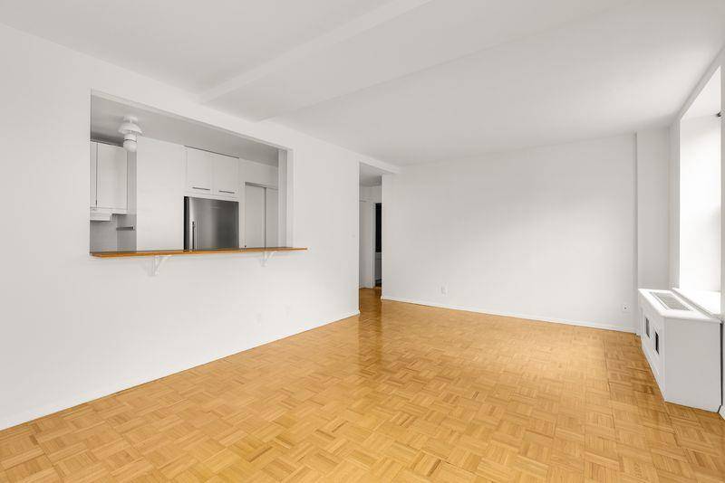 Manhattan, NY 10023,201 W 74TH Street #11F