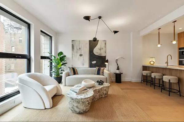 Manhattan, NY 10011,21 W 17th Street #2