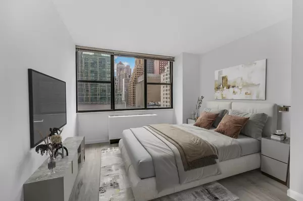 Manhattan, NY 10017,301 E 45th Street #8-D