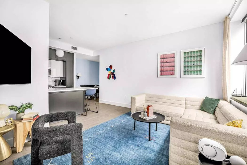 Manhattan, NY 10019,416 W 52nd Street #413