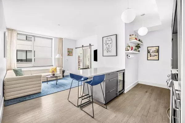 Manhattan, NY 10019,416 W 52nd Street #413