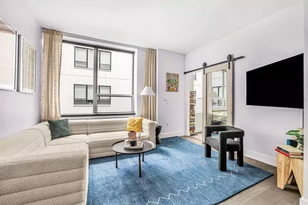 Manhattan, NY 10019,416 W 52nd Street #413