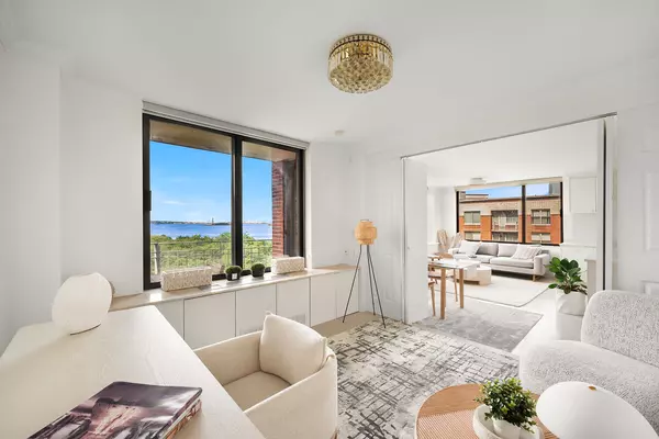 Manhattan, NY 10280,2 S END Avenue #9B